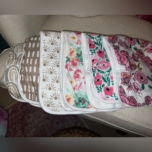 Copper Pearl burp cloths excellent condition